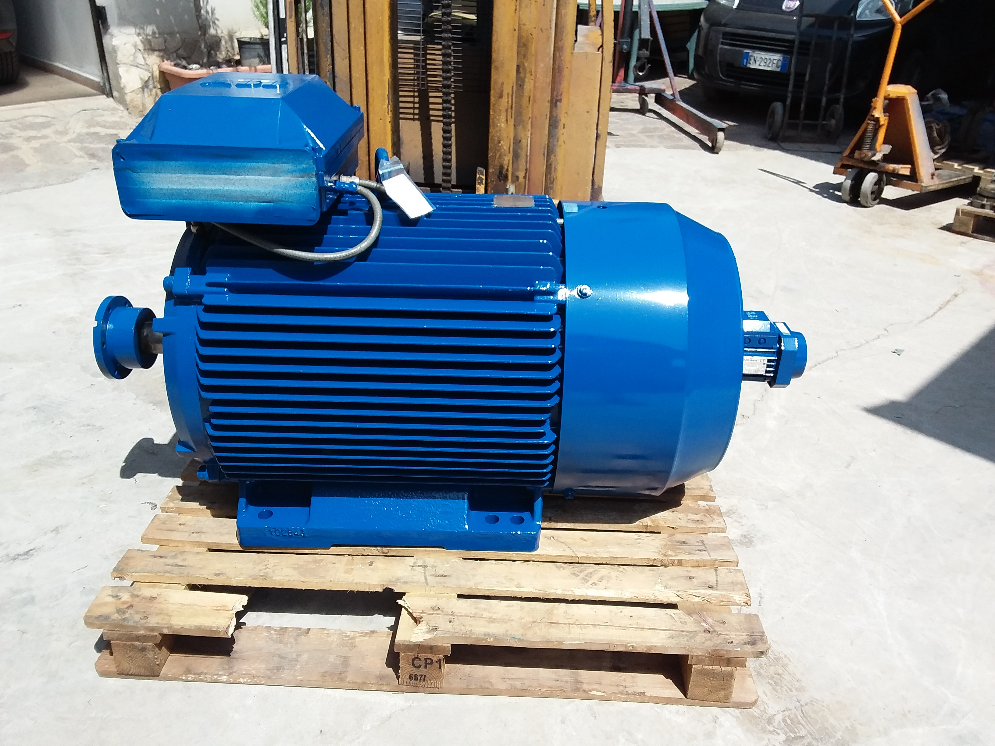 Motori elettrici con ventilazione forzata